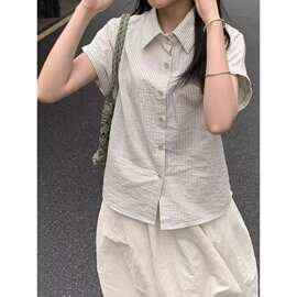 韩版设计感休闲衬衫女夏日松弛显瘦百搭法式气质通勤条纹短款上衣
