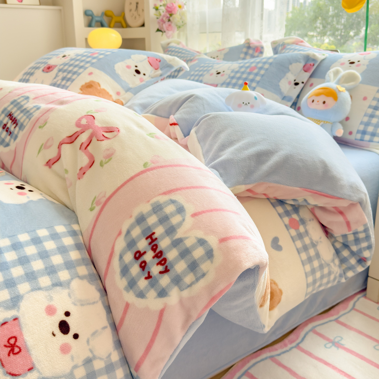 Invierno engrosado cama de seda de leche de cuatro piezas de seda de coral sábanas de seda de bebé cubierta de seda de calor y seda de tres piezas
