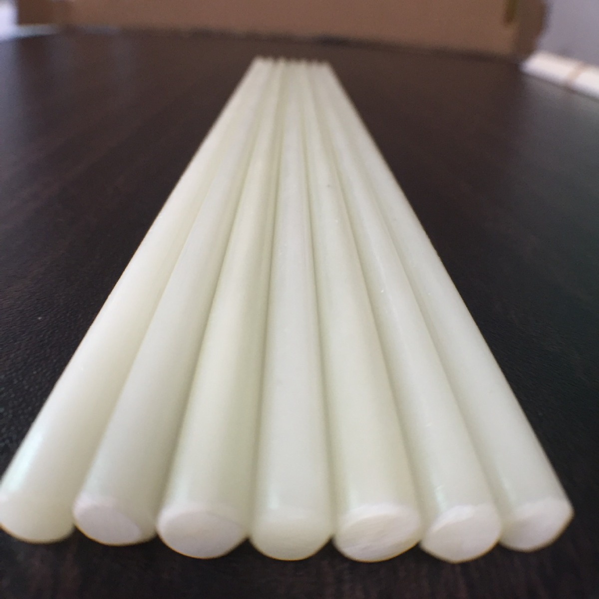 厂家供应可弯曲玻璃纤维杆帐篷支架玻璃纤维箭杆实心玻纤杆