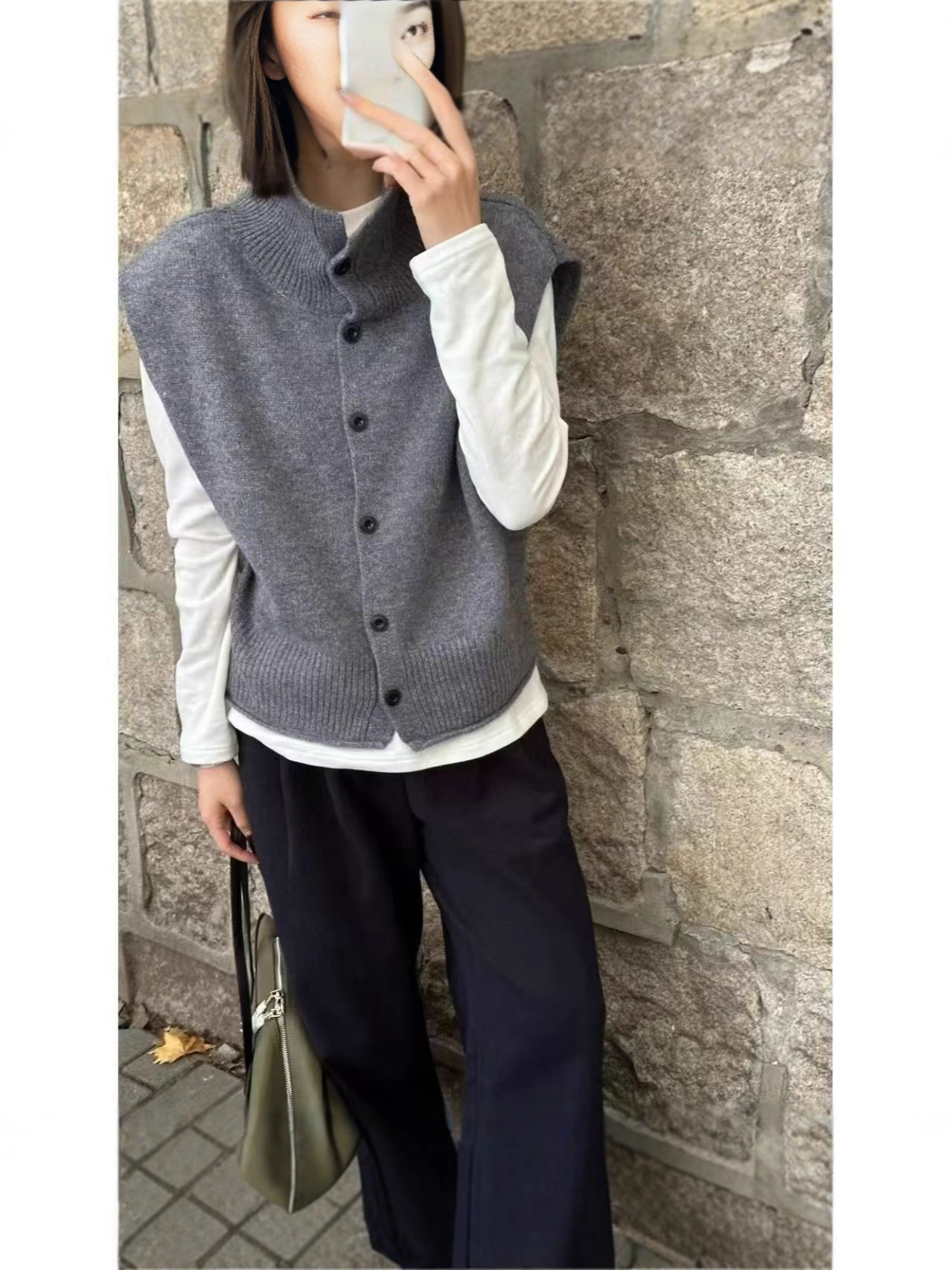 Korean Retro Sweater Vest for Women 2025 Autum Loose Lazy Sleeveless Layered Knitted Vest Cardigan Trendy