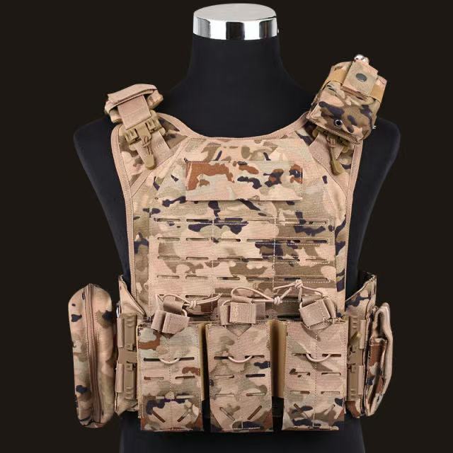 Fully Protective Tactical 1000D Fabric Vest Combat Vest Molle System Expansion Mountable Plug-In Board Can Be Quickly Disassembled Fully Protective Tactical 1000D Fabric Vest Combat Vest Molle System Expansion Mountable Plug-In Board Can Be Quickly Disassembled
