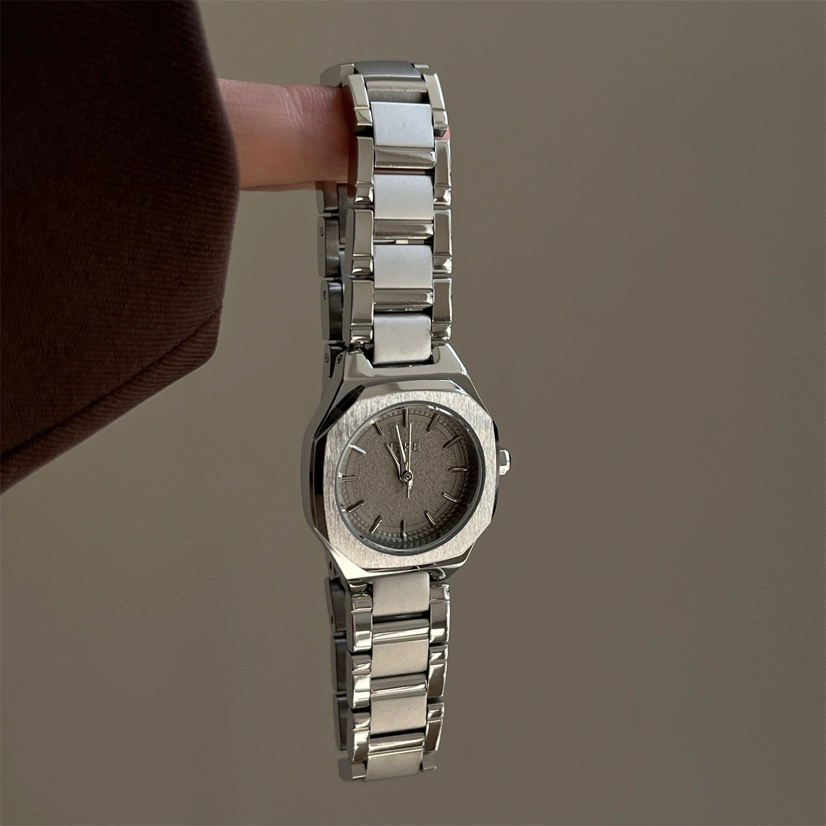 IEKE (Cross-border trading), square quartz watches, steel belt, dial, women's watch, Korean style, small dial