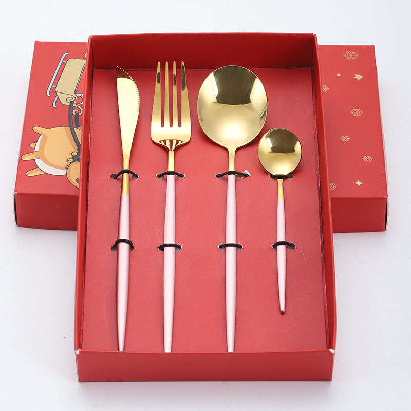 Amazon caja de regalo de Navidad transfronteriza cuchillo de acero inoxidable portugués, tenedor y cuchara conjunto de cuatro piezas cuchillo de carne y tenedor cuchara de comida principal