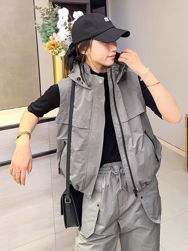 欧货工装马甲外套女款春秋新款小个子连帽休闲马夹背心时尚坎肩潮|undefined