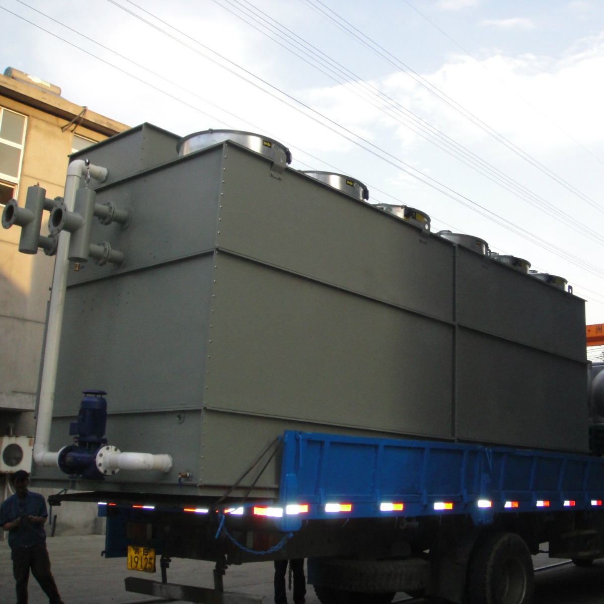 熔炼炉冷却塔  全封闭式冷却塔 闭式冷却水塔型号