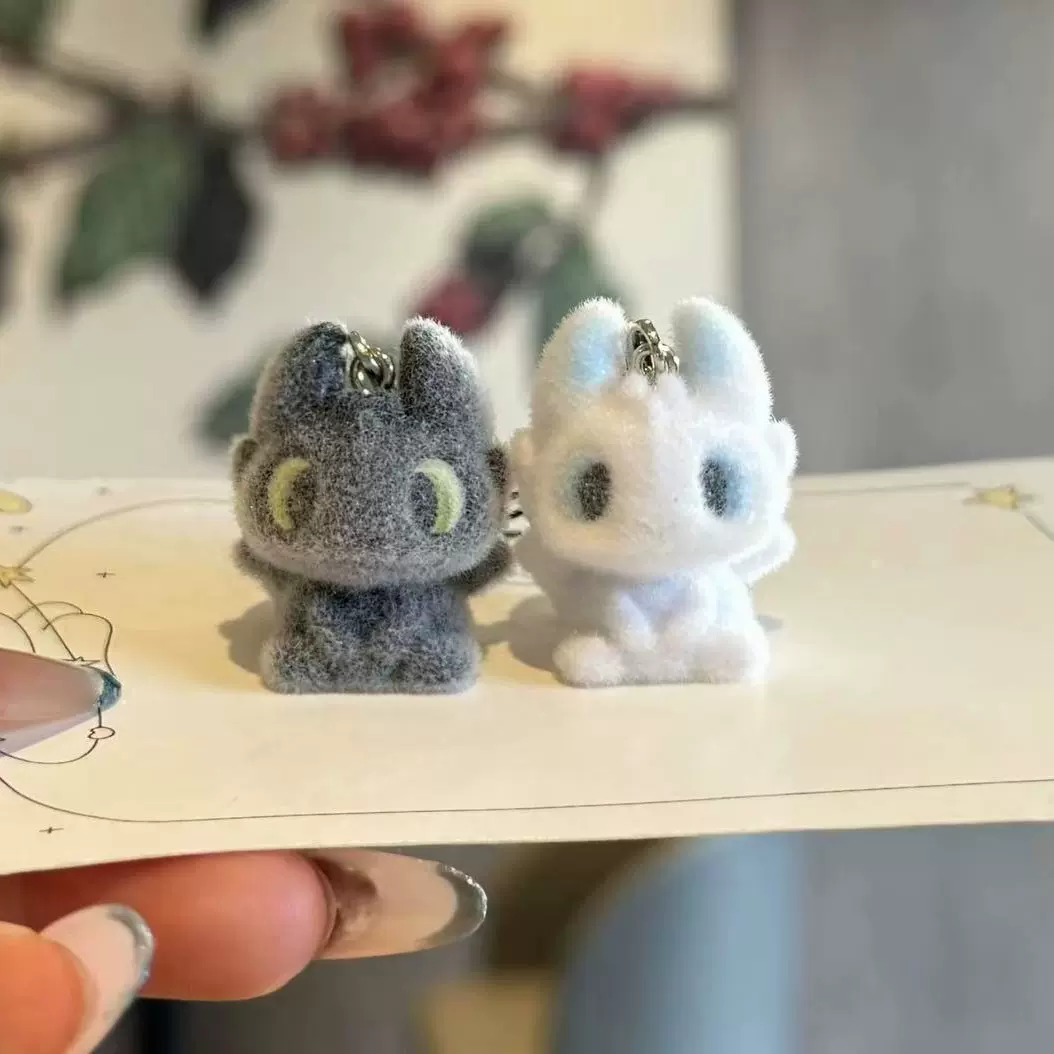 无牙仔树脂植绒钥匙扣黑白双煞可爱挂件卡通情侣包包DIY挂饰礼品