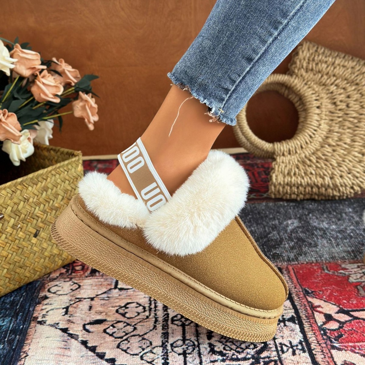 Comercio exterior transfronterizo invierno nuevo fondo grueso calentamiento de lana gruesa cabeza redonda bolsas de lana tacones botas de nieve mujeres al por mayor