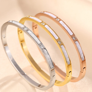 Europe and the United States cross-border electroplating wholesale 18k golden shell women's high-end sense does not fade women's jewelry titanium steel bracelet