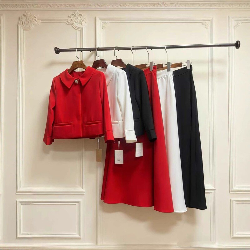 Christmas Red 2-Piece Set 2025 Autumn Women's Clothing Lapel Long-Sleeved Single-Breasted Top + High-Waisted Skirt Set Christmas Red 2-Piece Set 2025 Autumn Women's Clothing Lapel Long-Sleeved Single-Breasted Top + High-Waisted Skirt Set