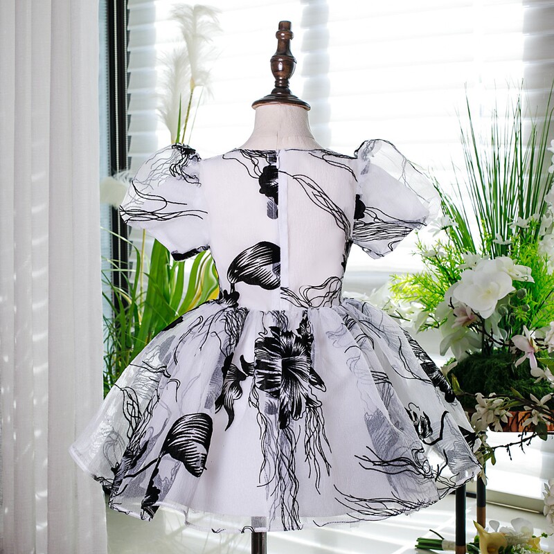 Children's Dress with Ink Painting Design, European and American Style Puffy Skirt for Young Girls, Baby Girl's First Birthday Party Dress with Puff Sleeves, Amazon Princess Dress Children's Dress with Ink Painting Design, European and American Style Puffy Skirt for Young Girls, Baby Girl's First Birthday Party Dress with Puff Sleeves, Amazon Princess Dress