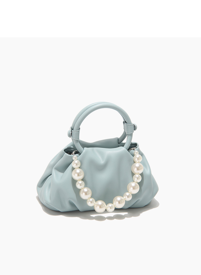 Women's Medium Pu Leather Solid Color Elegant Vintage Style Magnetic Buckle Cloud Shape Bag display picture 14