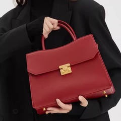 赤いバッグの女性の軽い贅沢なブランドの高級感のウェディングバッグの女性の新婦の大気の結婚のカバンのお母さんのカバンの斜め掛けのハンドバッグ