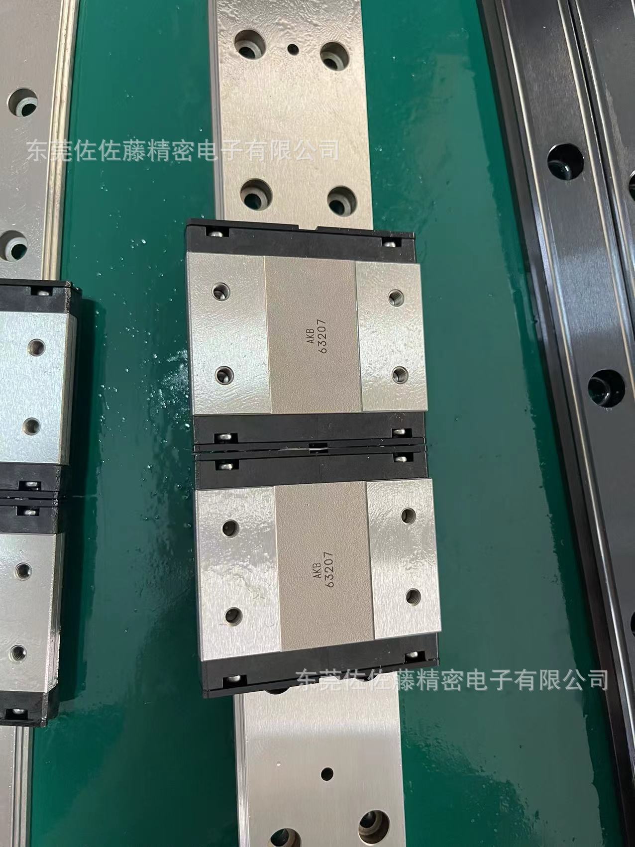 THK牌日立钻孔机2SRS15WMUUC1S+340LPM 2SRS15WMUUC1+350LPMS