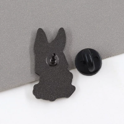 Quirky Fun Pin, Yaxa sancaqları