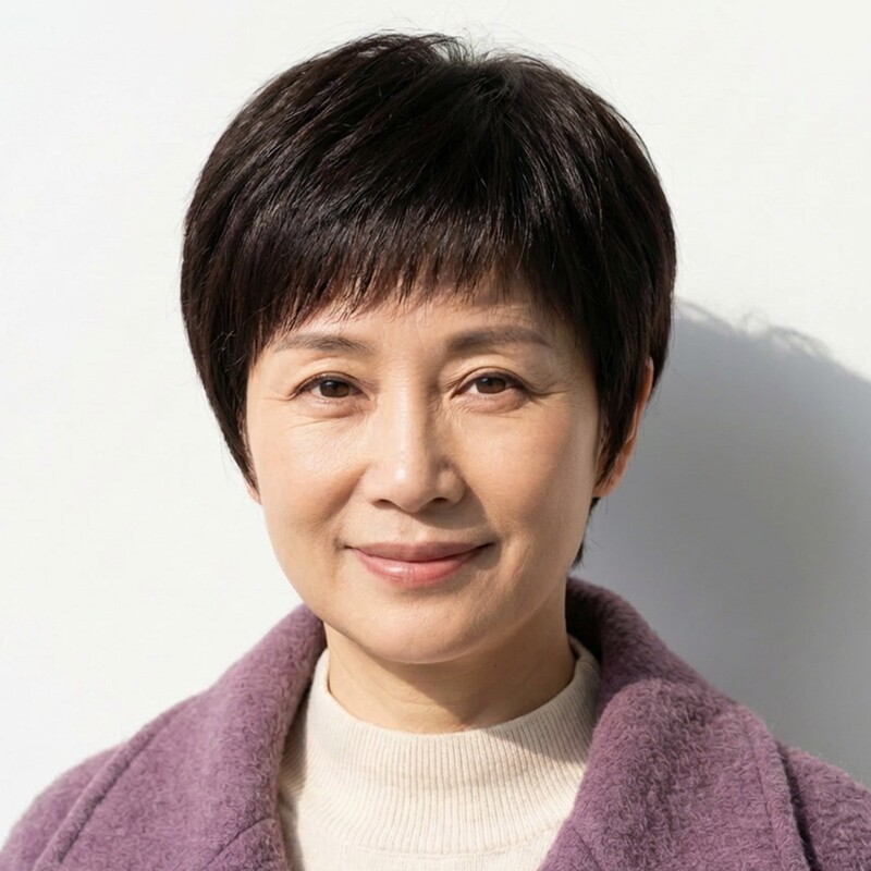 Full Head Wig for Women with Short Hair, Real Human Hair, Suitable for Middle-Aged and Elderly Mothers, 60-Year-Old Natural Hair Style, Age-Reducing Full Head Wig for Women with Short Hair, Real Human Hair, Suitable for Middle-Aged and Elderly Mothers, 60-Year-Old Natural Hair Style, Age-Reducing
