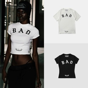 �n��badblood bcacϵ����ʽ���ö̿�T��Ů�ļ����eС���A�I���³�