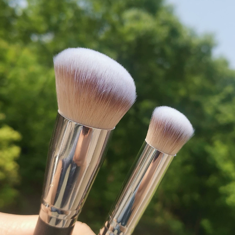 Набор кистей для Concealer & Foundation makeup, 170 & 270, мягкие синтетические щетинки, ручка 17 см