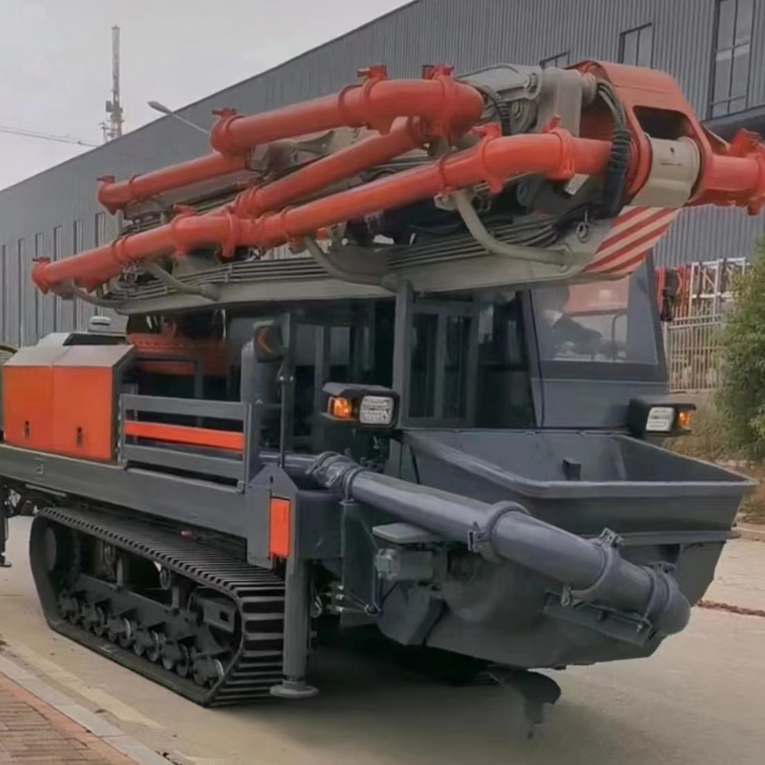 履带式臂架泵车 天泵厂家履带式30米 小型履带式汽车泵 18米磅车