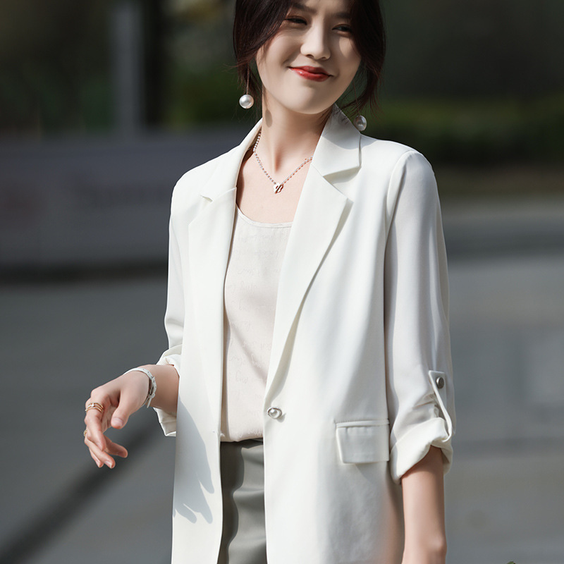 2025 Spring New Casual Small Suit Jacket Women's Satin Pearlescent Drape Slim Suit with Acetic Acid Thin Top