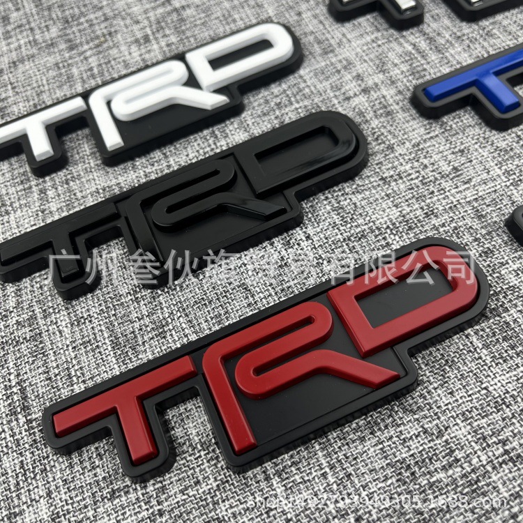 TOYOTA TANTU 수정 된 TRD 바디 라벨 후면 라벨 TRD 금속 수정 그릴 색상 중간 그물 자동차 로고를 위해 적합