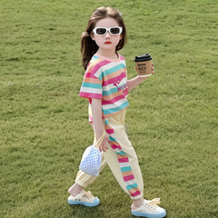 女の子のスーツの夏のストライプの1流行の洋風の3子供の半袖の2つのセットの5女の子の6歳の赤ちゃんの夏服の女性