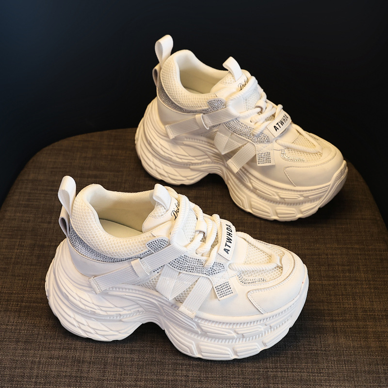 Giày sneaker nữ đế dày rhinestone lưới thoáng khí — Màu be
