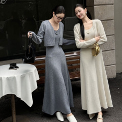 秋冬新款立体花朵V领法式中长款针织连衣裙女长袖开衫外套两件套