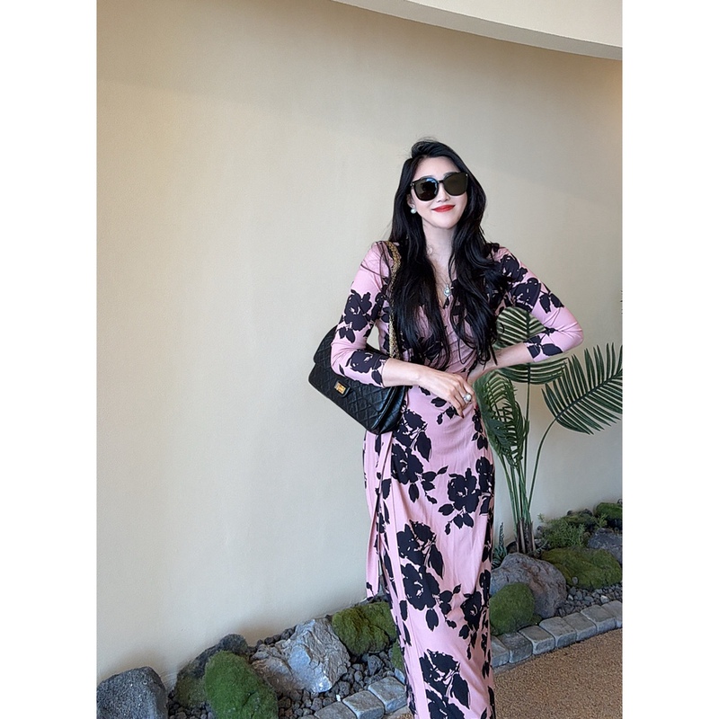Smoky Rose Wrap-Around Dress with a V-Neck, Fashionable and Elegant Slim-Fit Knit Stretch Print Long Dress