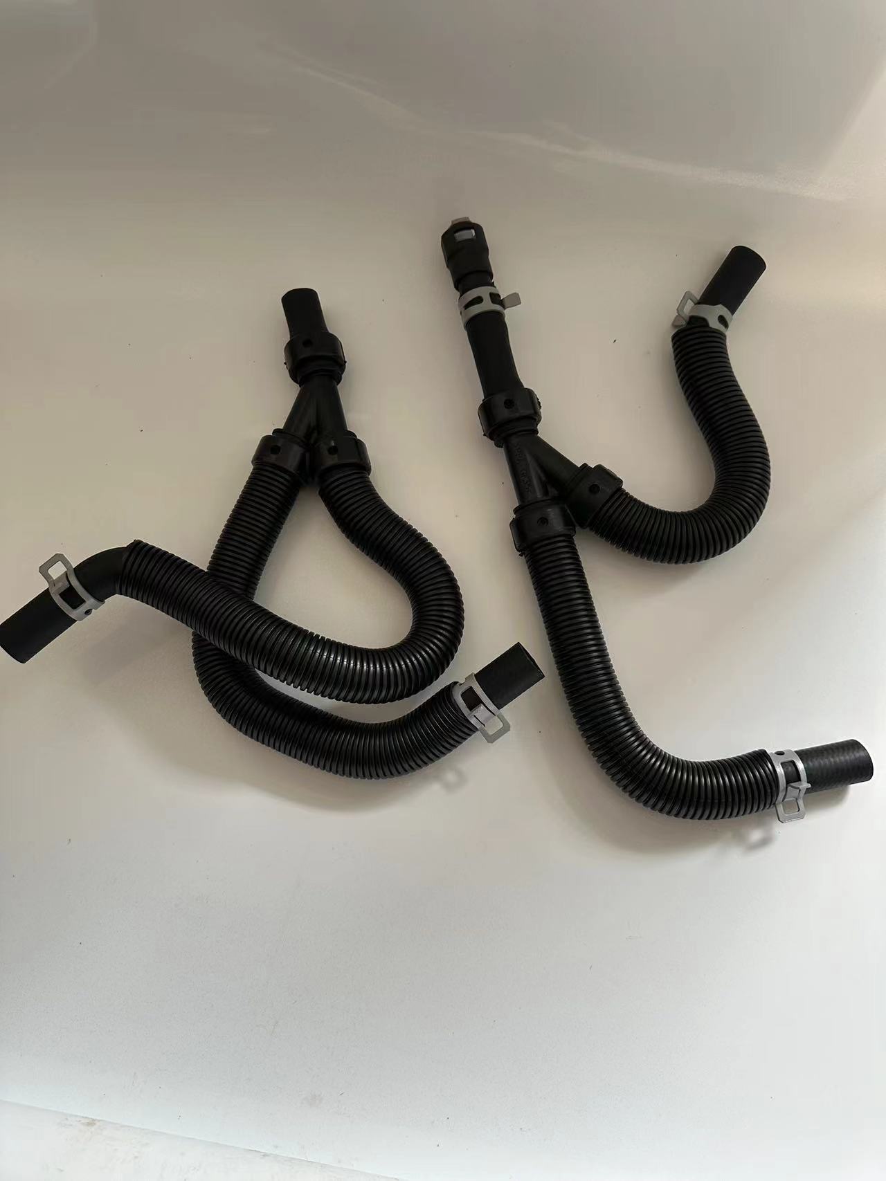 Suitable for 4677603AB,4677603AC,4677603AD,4677603AE,4677603AF water pipe
