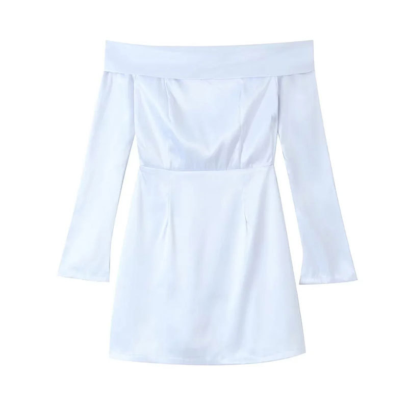 Elegant Off-Shoulder Design
