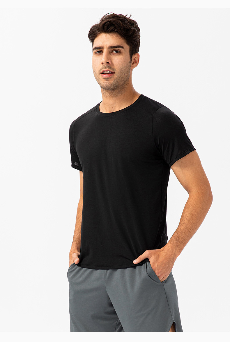 Solid Color T-shirt Men's Clothing display picture 1