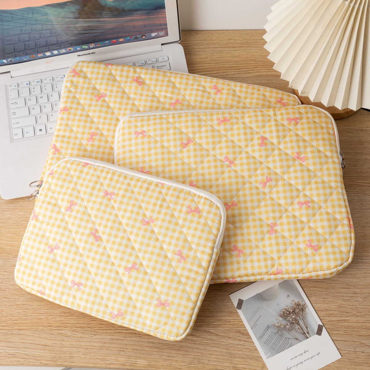 New Korean-style, Instagram-inspired, floral-patterned, cute iPad tablet sleeve, available in multiple sizes, with drop-proof protection