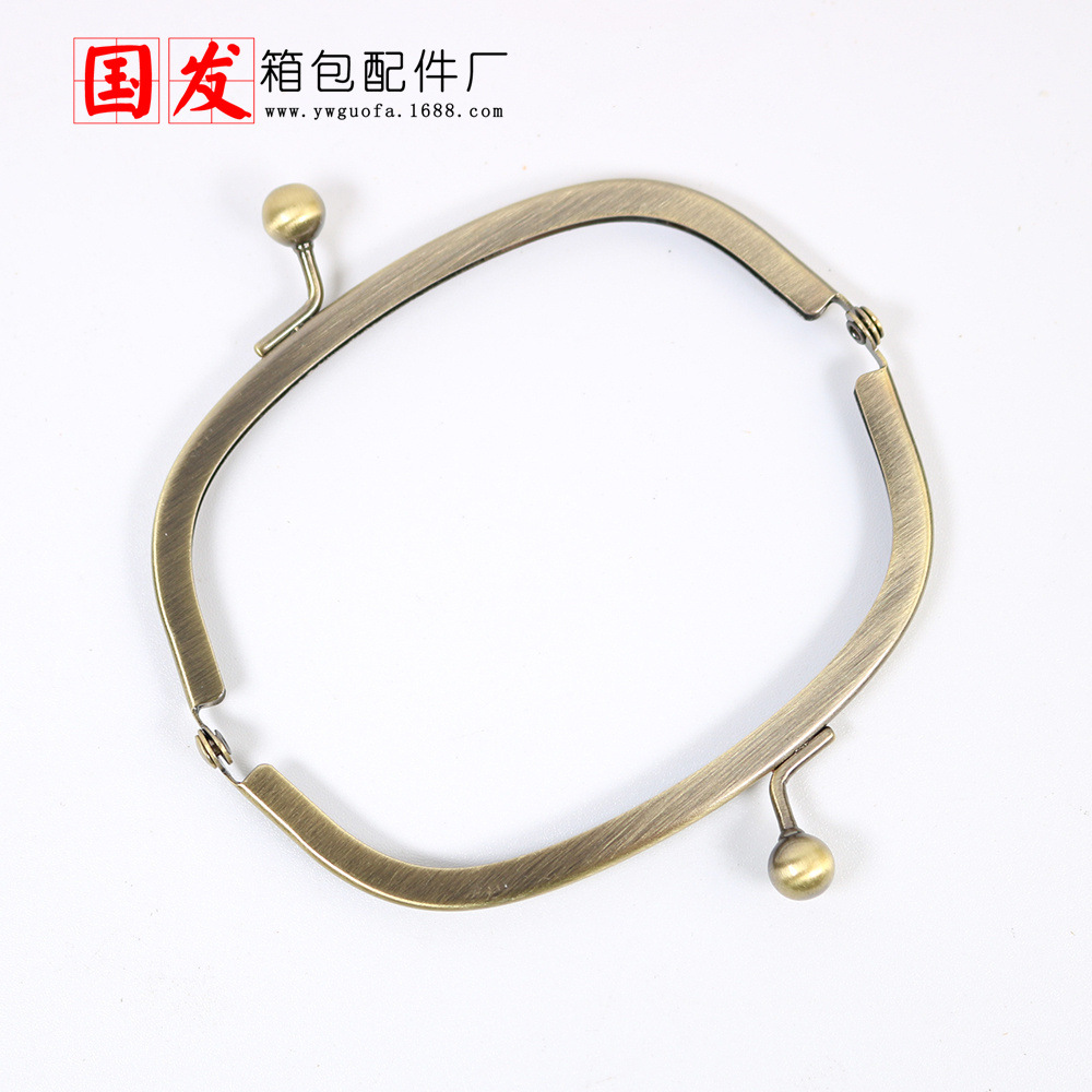 En stock: 12CM arco brillante sin agujeros hebilla de equipaje de bronce dorado accesorios de equipaje