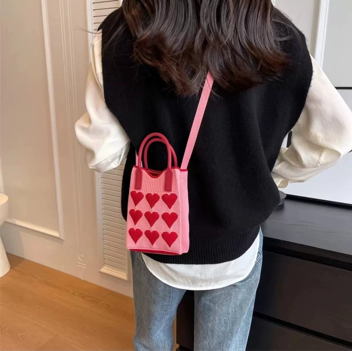 粉色爱心迷你手机包小众设计韩版百搭单肩斜跨包学生零钱包手拎包