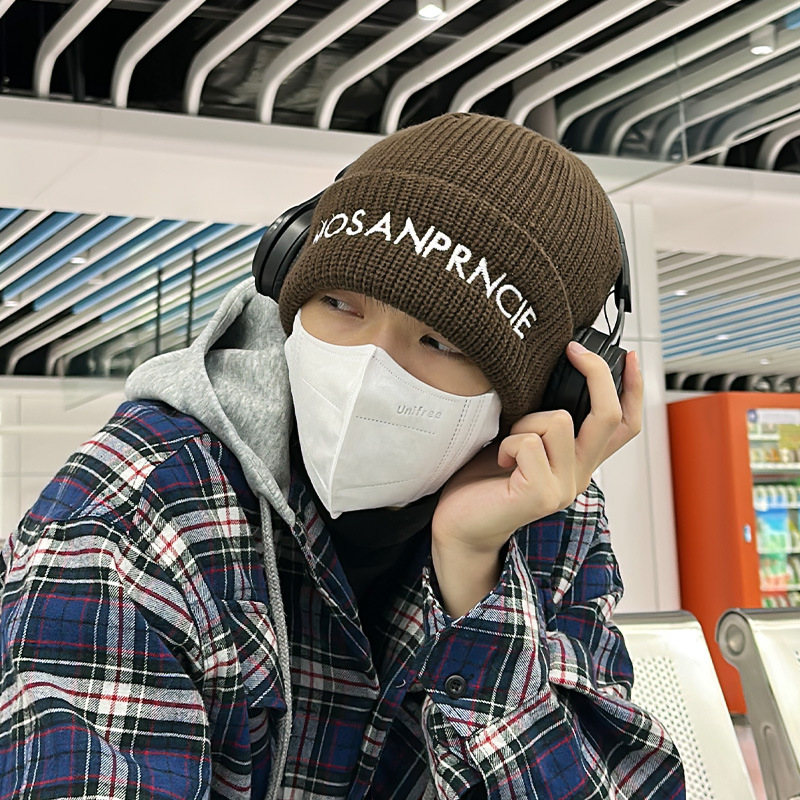 Autumn and Women's Fashion Knitted Cold Winter Warm Ear Protection Woolen Men's Letter Cotton Headband Hat_voghion.com