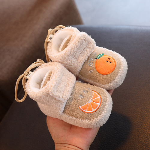 Baby cotton shoes with fleece lining and extra thickness—autumn/winter 3-6-15 month pre-walking shoes for boys and girls; warm snow boots for babies learning to walk.