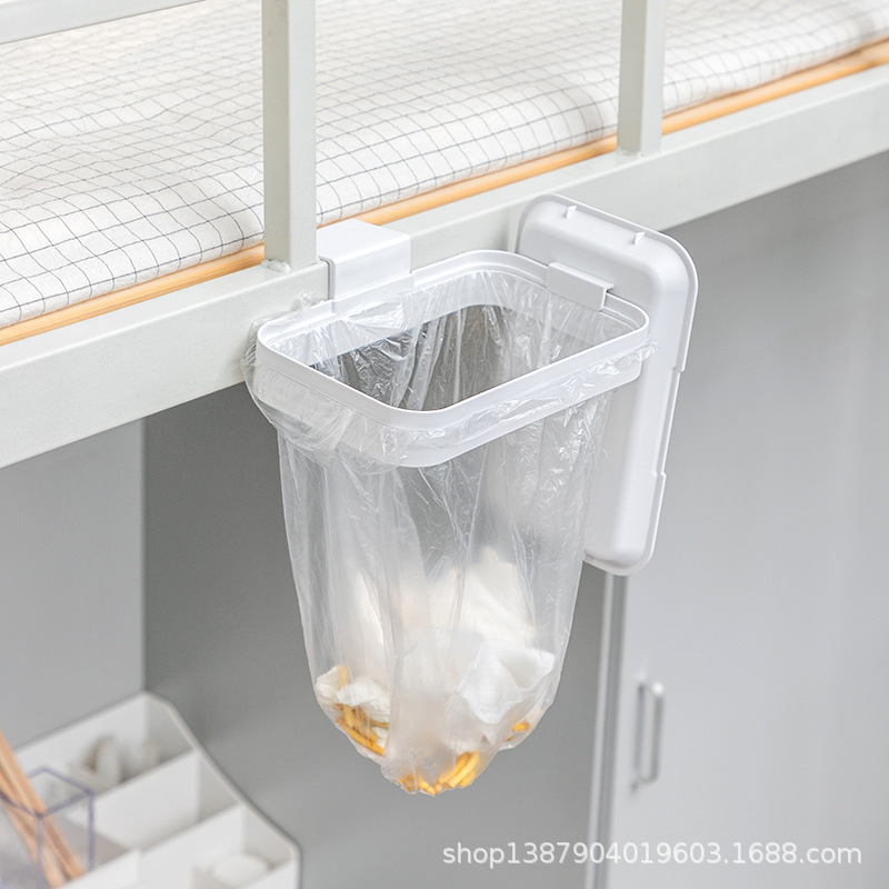 Estantes de basura en la cama, mesas, pequeños botes de basura colgados en la pared, botes de basura colgados en el dormitorio, papeleras colgadas en la cabecera de la cama.