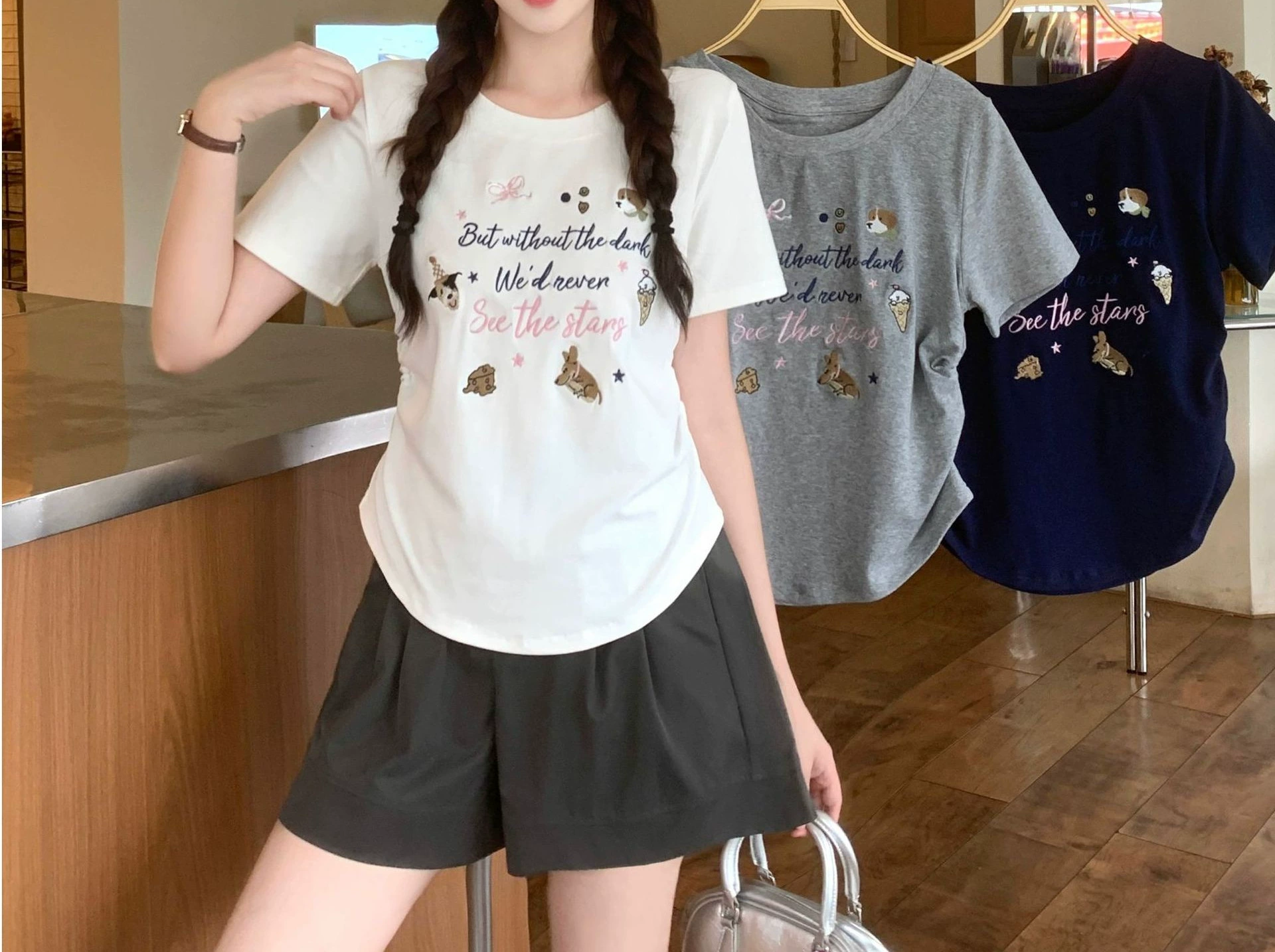 2025 женская летняя базовая рубашка больших размеров с круглым вырезом и правым плечом, вышитая с короткими рукавами