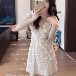 7652杏色碎花连衣裙高级感女装夏季温柔风初恋系别致奶fufu长裙
