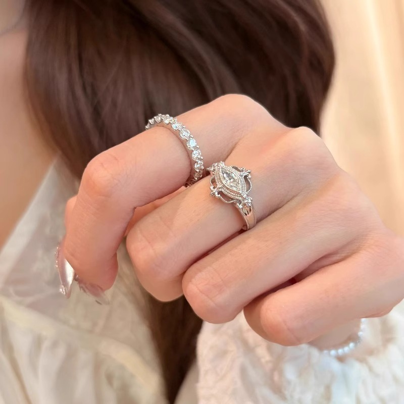 Anello da donna in oro sterling S925 e argento bicolore a forma di fiore a coda di rondine con diamanti, regolabile, di nicchia, di alta gamma, leggero_voghion.com