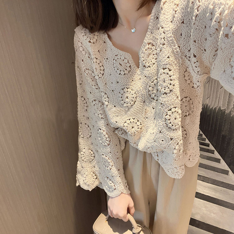 French-Style Hollow-Out Knit Sweater for Women, Early Autumn, High-End Feel, Gentle and Casual, Niche Retro Embroidered Pullover Top