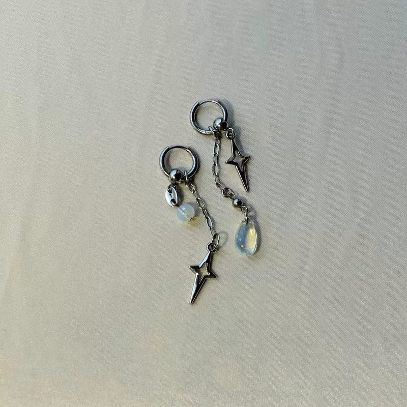 Cross -border Arctic earrings Low allergenic protein stones not matched Y2K Gothic alternative cute fashion drooping