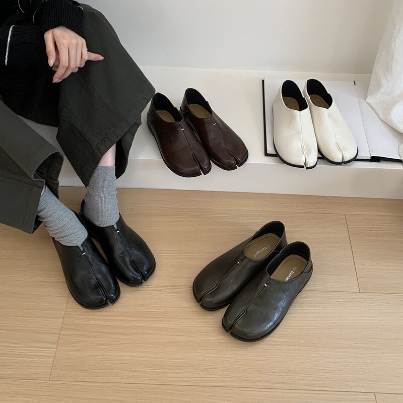 Soft-soled forest-style cute shallow-toe fairy-style split-toe pig hoof shoes for women, 2026 autumn flat slip-on ballet shoes Soft-soled forest-style cute shallow-toe fairy-style split-toe pig hoof shoes for women, 2026 autumn flat slip-on ballet shoes