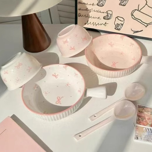 可爱ins蝴蝶结碗碟套装家用碗盘子陶瓷餐具高颜值酸奶碗泡面碗