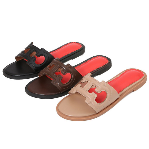 2026 New Summer Outwear Fashion Flat Slipper One-Piece Beach Sandals Travel Flat Women's Shoes