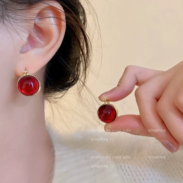 E483 wine red earrings