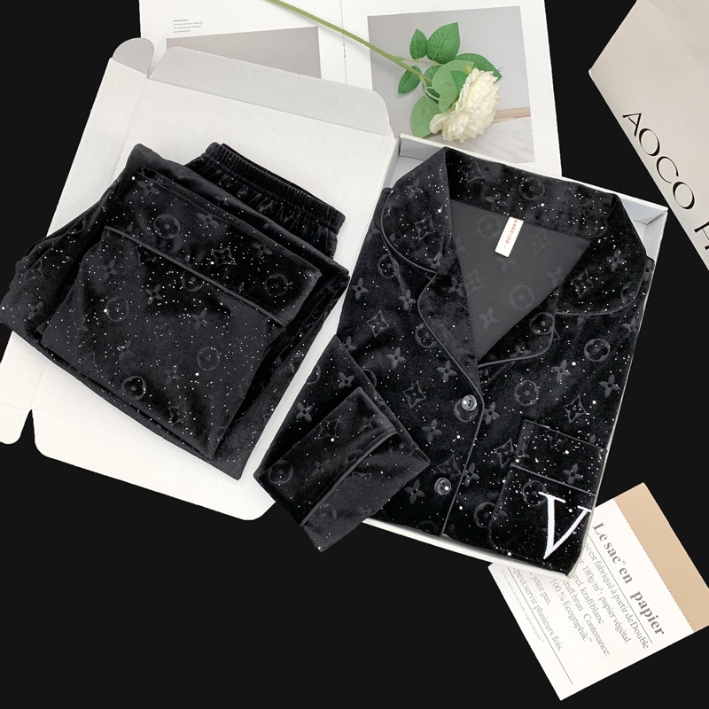 5054 # 검정 모노그램 - 여성용