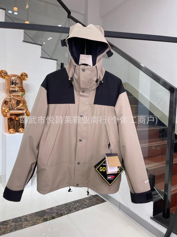 莆田1990冲锋衣全压胶三合一刺绣户外登山男女外套防雨户外潮流|undefined