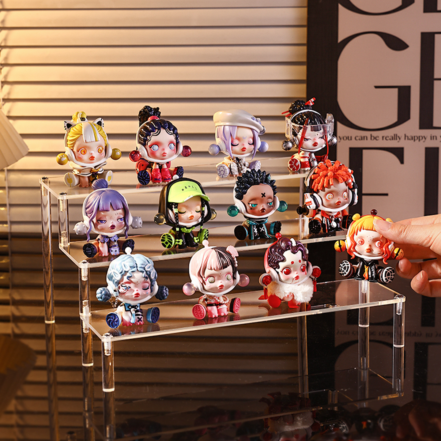 Blind Box Storage Display Rack Acrylic Transparent Stepped Storage Rack Hand-Made Small Ornaments Shelf Perfume Display Cabinet