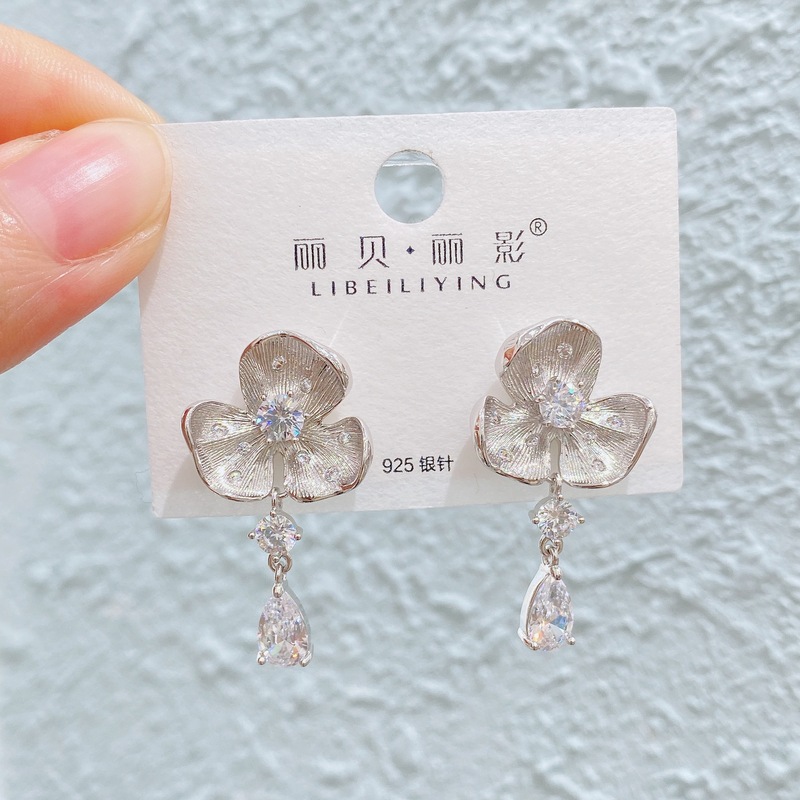 丽银/丽贝丽影复古金属耳环潮流耳饰女简约气质耳坠个性时尚潮款|undefined